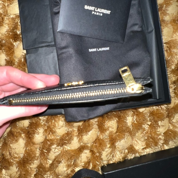 CASSANDRE SAINT LAURENT MATELASSÉ ZIPPED FRAGMENTS CARD CASE - Picture 5 of 12